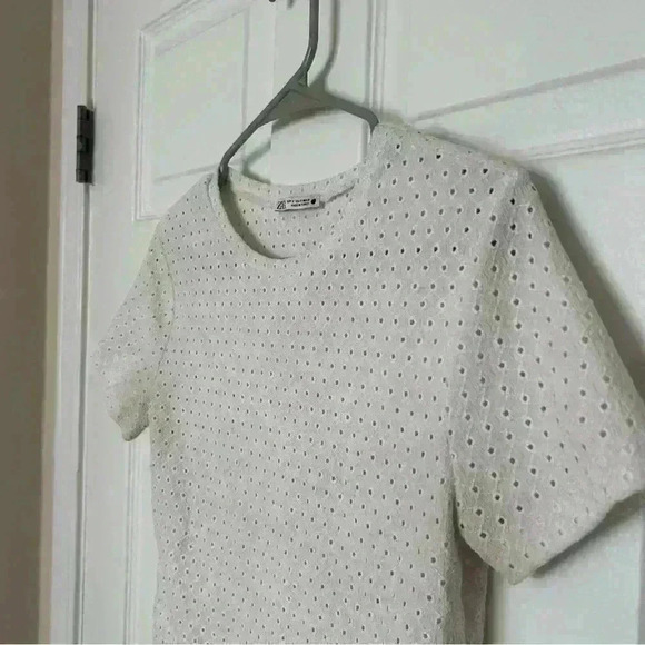 Zara Basic Top Lace Eyelet Blouse - Picture 2 of 7